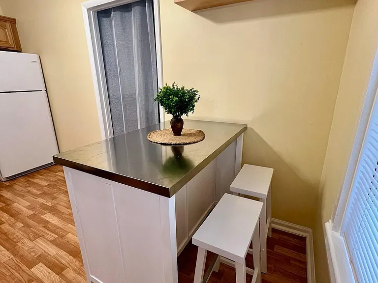 34 Embury Ave #3 — Photo 9
