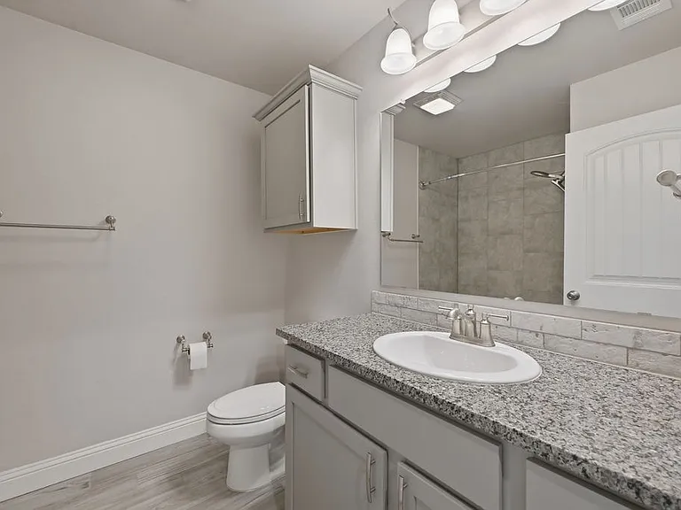 6801 Baron Dr — Photo 11