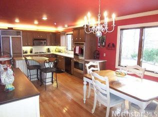 7565 Bowman Ct, Inver Grove Heights, MN 55076