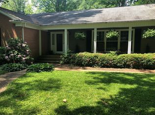 1306 Brentwood Dr, Newton, NC 28658