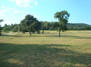 45 Mountain Valley Dr, Concan, TX 78838