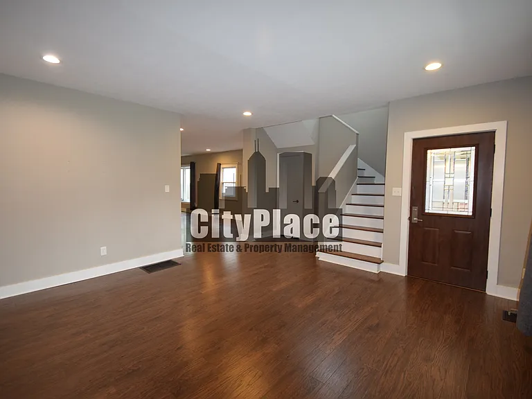 1548 Lexington Ave — Photo 7