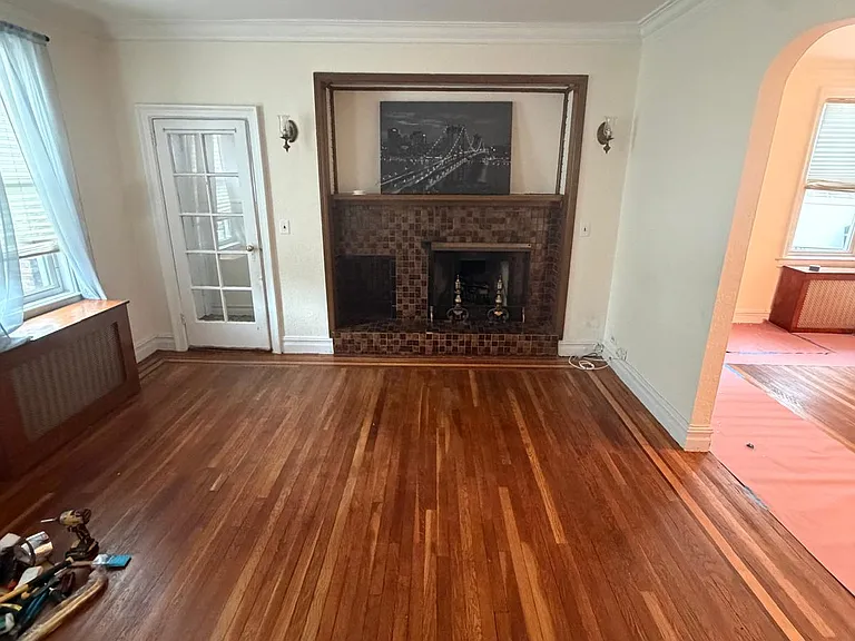 37 Courter Ave #1 — Photo 9