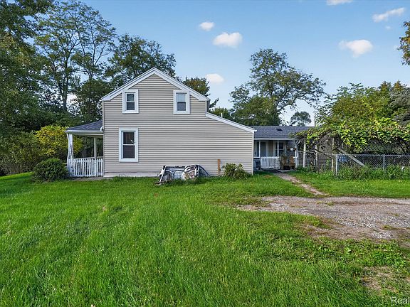 5th image of 9022 Parshallville Rd