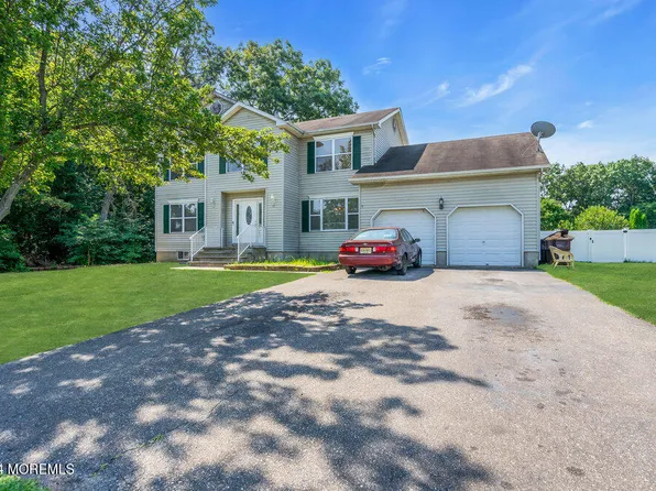 10 Michelle Lane, Bayville, NJ 08721