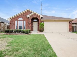 6402 General Ln, Arlington, TX 76018