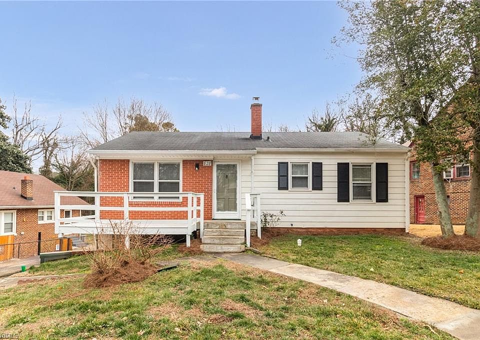 1st image of 828 Circle Dr