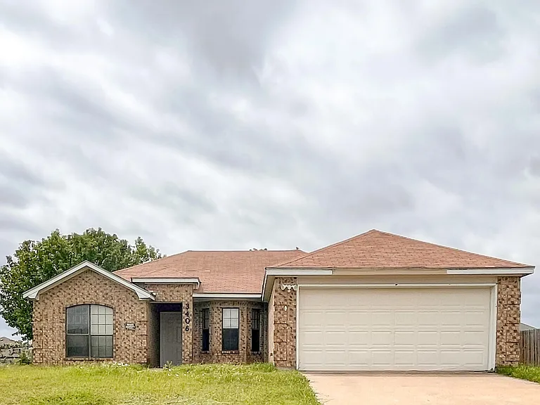 3406 Bamboo Ln — Photo 1