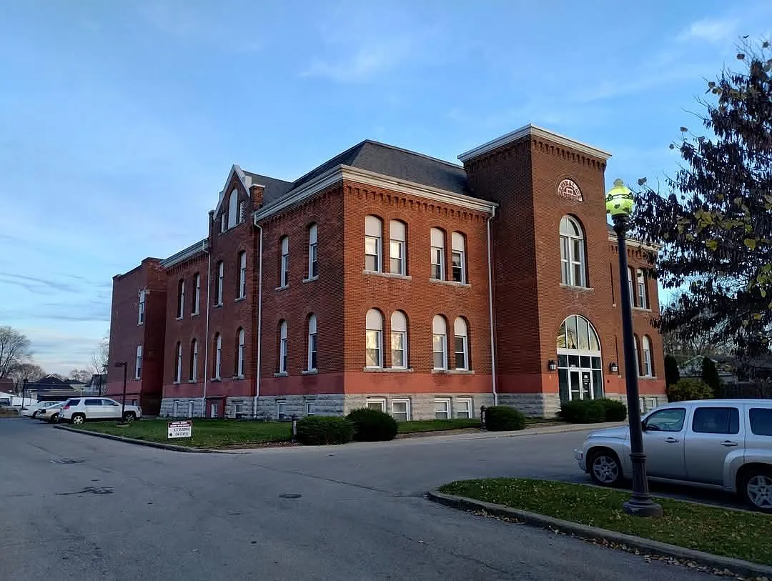 Central School Apartments — Photo 2