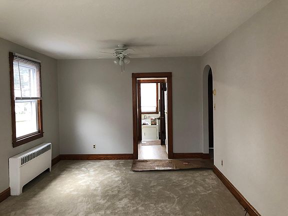 5th image of 114 Dinsmore Ave
