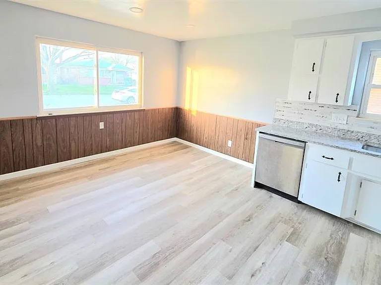 8340 Anna Ave — Photo 8