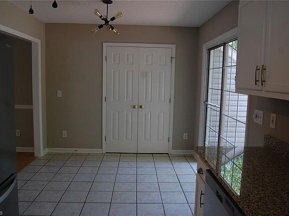 4th image of 4711 Tuliptree Dr