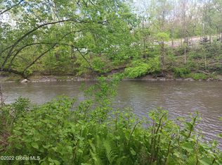 L5 Mechanic St, Hoosick Falls, NY 12090