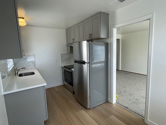 2nd image of 696 36th Ave #204