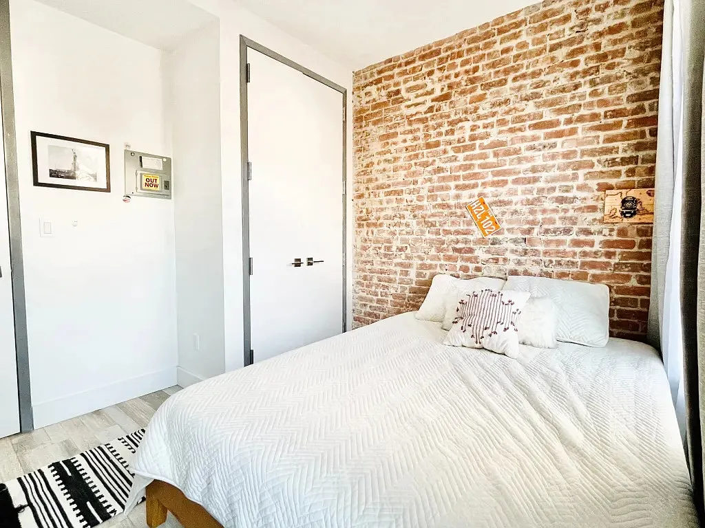 4 bed, 1.5 bath, 1000 sqft, $1,530 — Photo 3