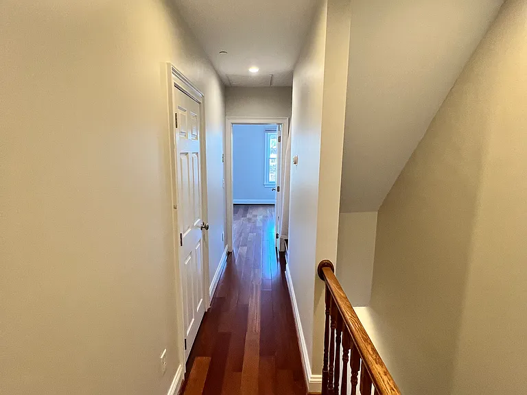 5 Dean St — Photo 40