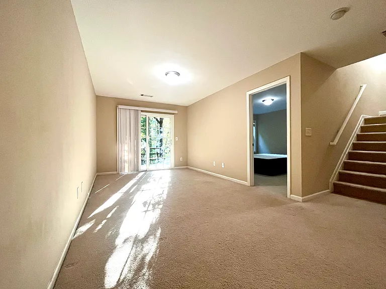 1659 Tailmore Ln — Photo 34
