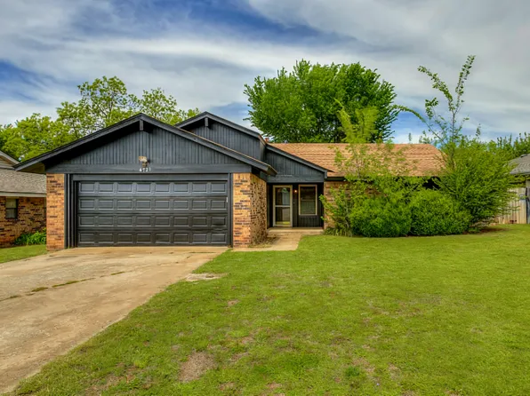 4721 Forest Hills Dr, Noble, OK 73068