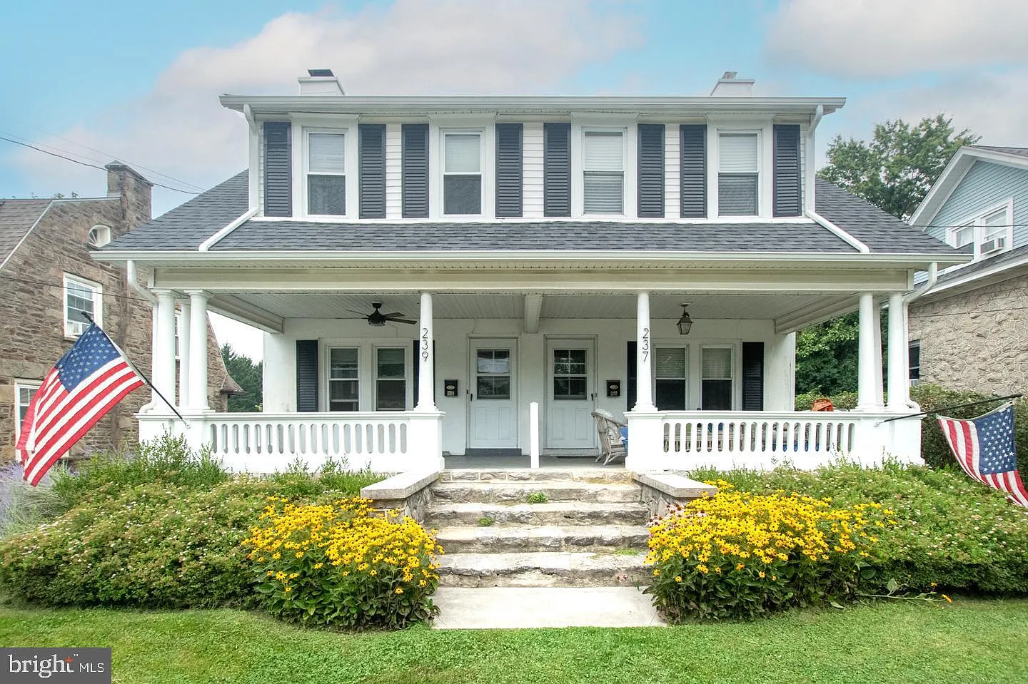 3 bed, 1.5 bath, 1700 sqft, $2,500 — Photo 1