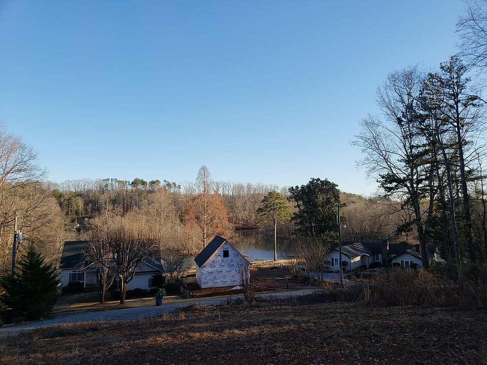Lot has an Amazing View!