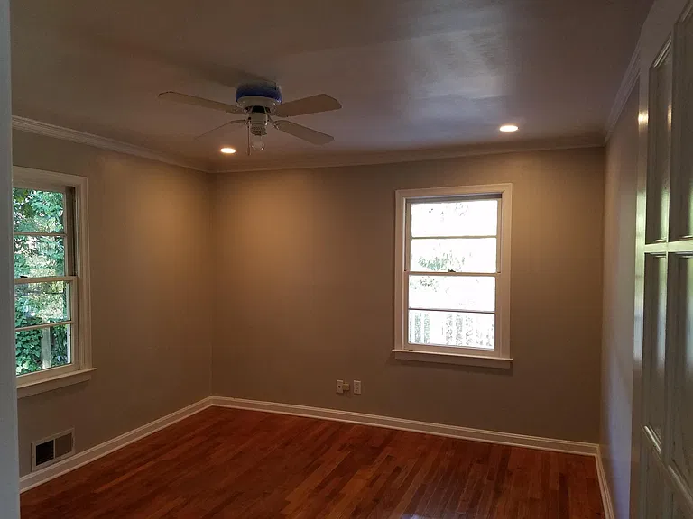 1233 Goodwin Rd NE — Photo 5