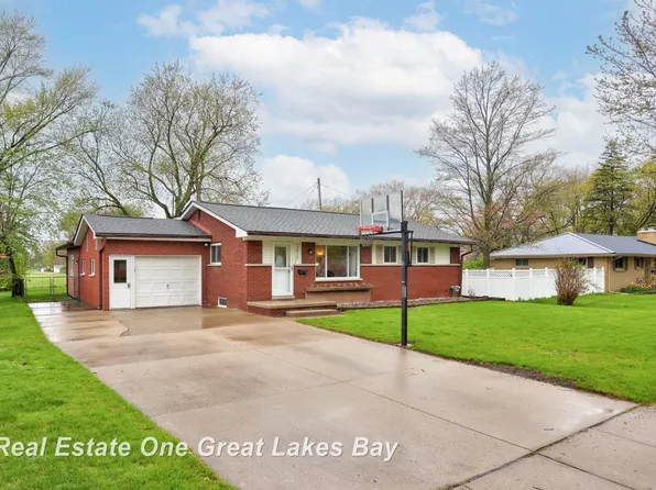 1416 Airfield Ln, Midland, MI 48642