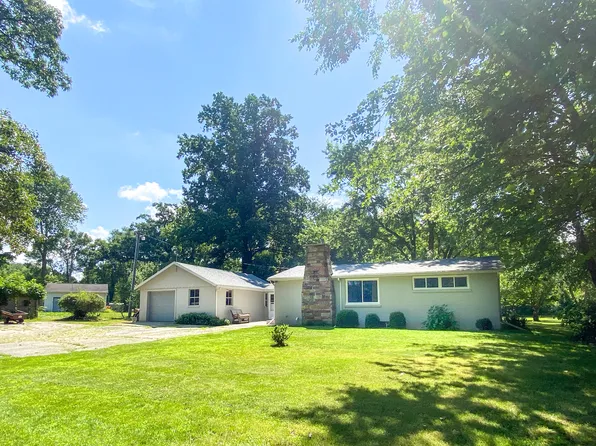 24801 Peavine St, Cassopolis, MI 49031