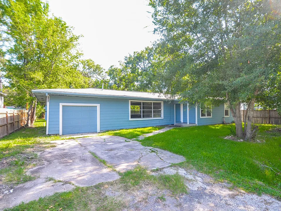 206 Winkin Ave