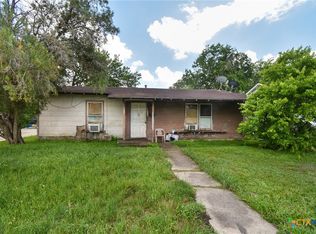 2909 Meadowlane St, Victoria, TX 77901