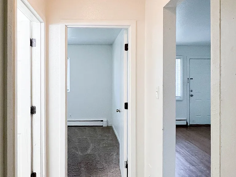1025 E 10th Ave #11 — Photo 10
