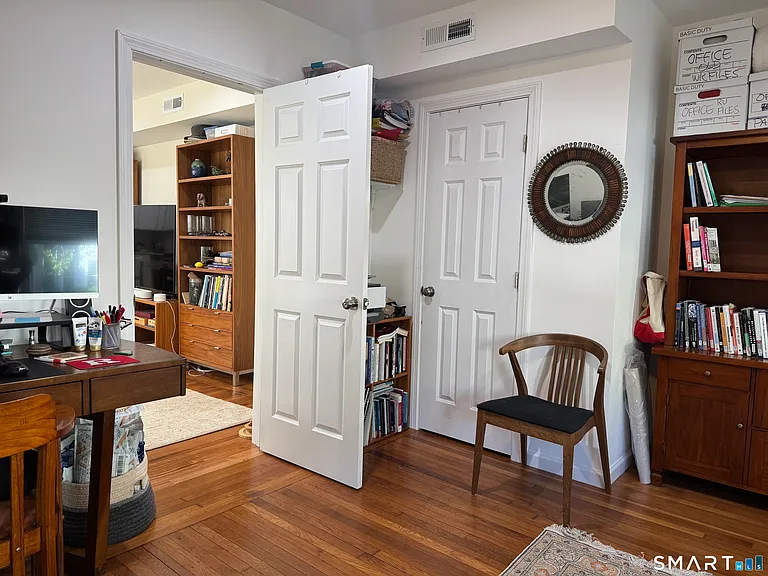 140 Foster St #1 — Photo 9