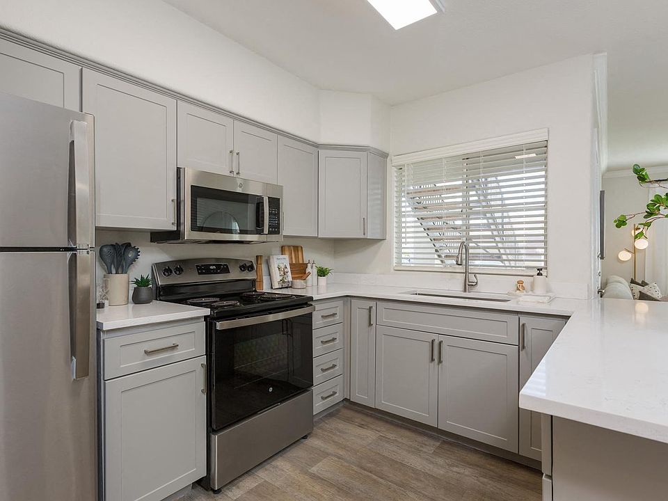 1st image of 4630 S Lakeshore Dr APT 134