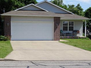 2025 W 2nd St, Joplin, MO 64801