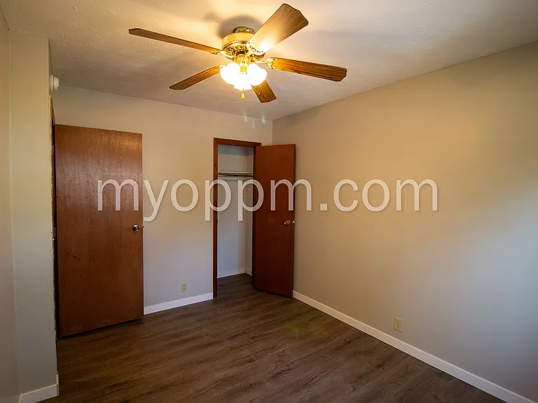 9129 Grand Ave — Photo 17