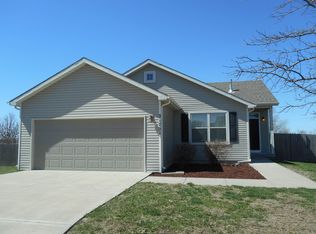 21751 W Summer St, Spring Hill, KS 66083
