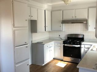 3863 W 119th St, Hawthorne, CA 90250
