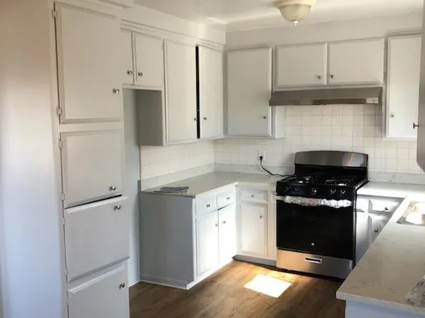 3863 W 119th St, Hawthorne, CA 90250