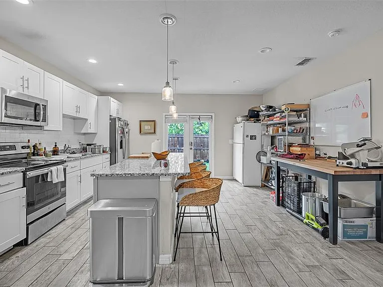 3610 N Tampa St — Photo 15
