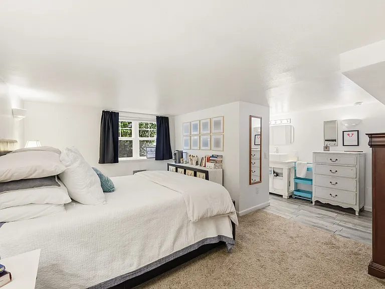 1020 N Tacoma Ave #2 — Photo 6