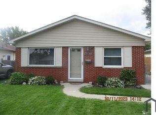 6468 Pine St, Taylor, MI 48180