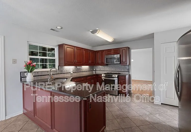 136 E Hbr — Photo 17