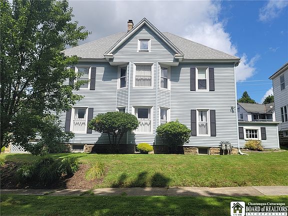 2nd image of 62 Camp St