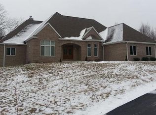 4840 S Providence Ct, New Berlin, WI 53146