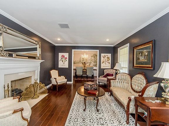 4th image of 3856 Pelzer Ave