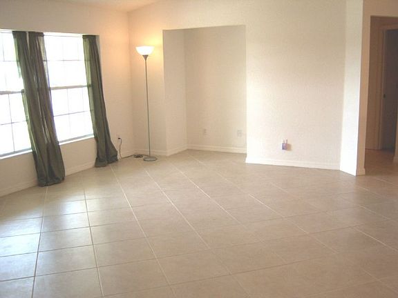 4th image of 10194 Topsail Ave