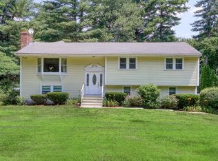 105 Tamarack Rd, Westwood, MA 02090