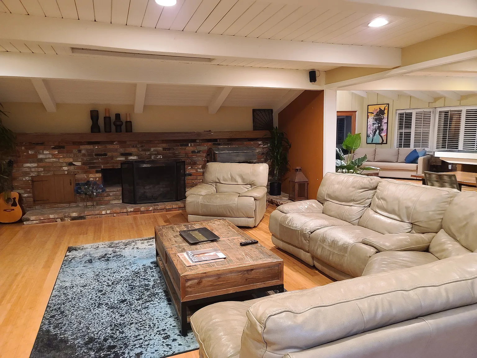 3 bed, 2700 sqft, $8,500 — Photo 2