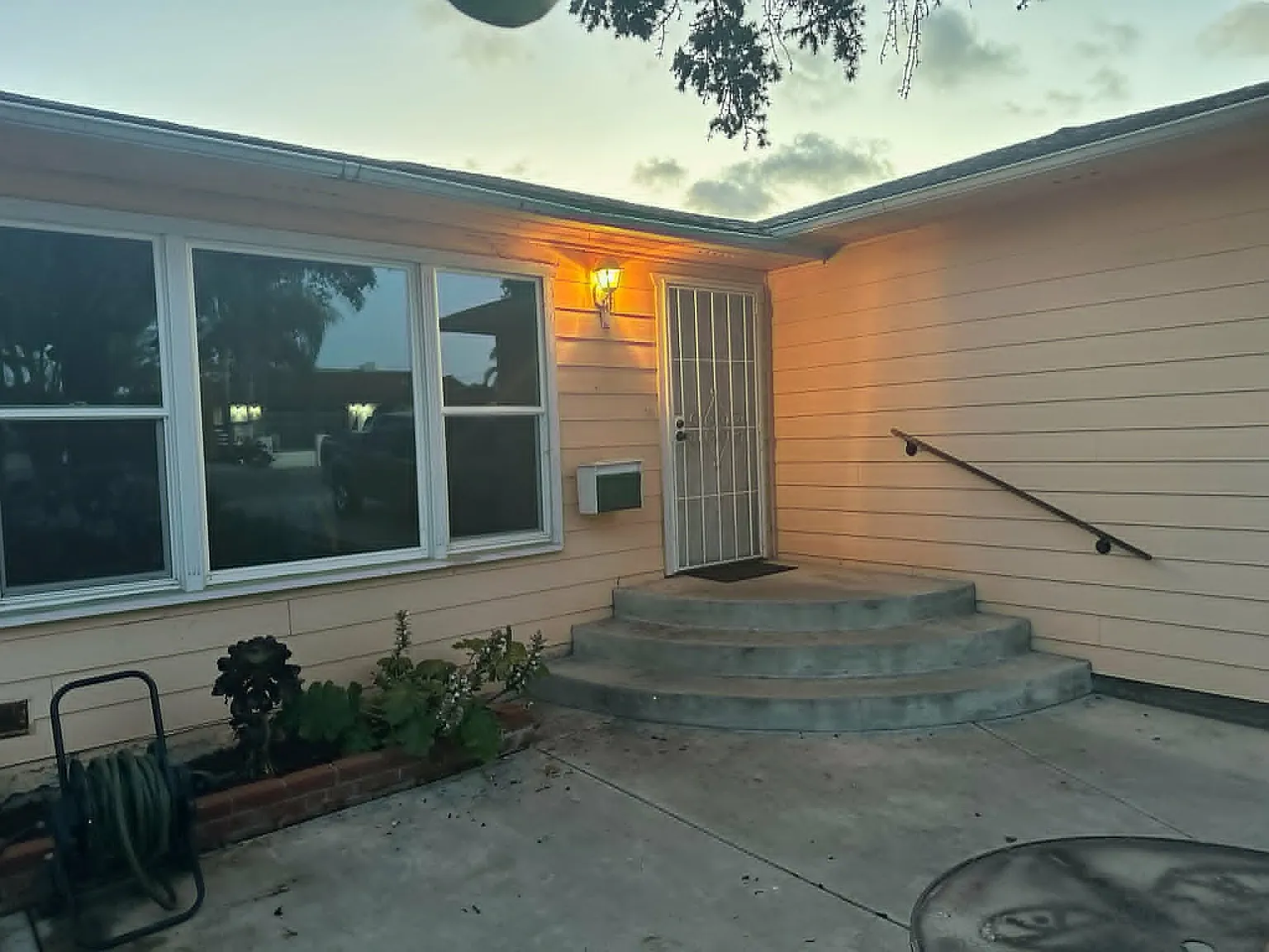 6 bed, 2635 sqft, $1,500 — Photo 4