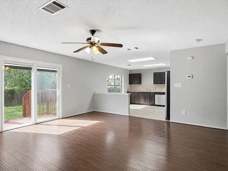7900 Rosenberry Dr — Photo 12
