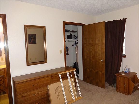 2nd image of 1000 N Lusk Ave